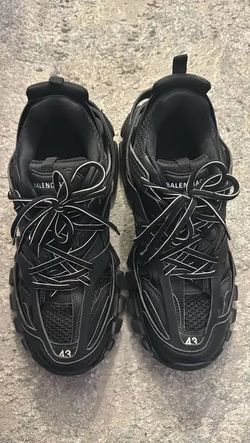 Size 43 all black balenciaga tracks