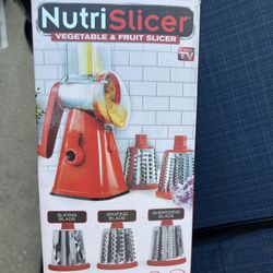 Vegetable And Fruit Slicer