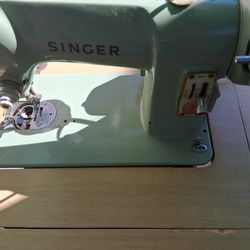 Vintage sowing machine