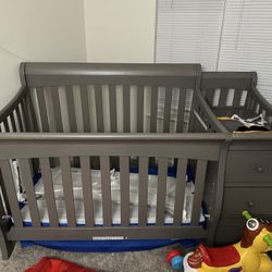 Baby Crib 