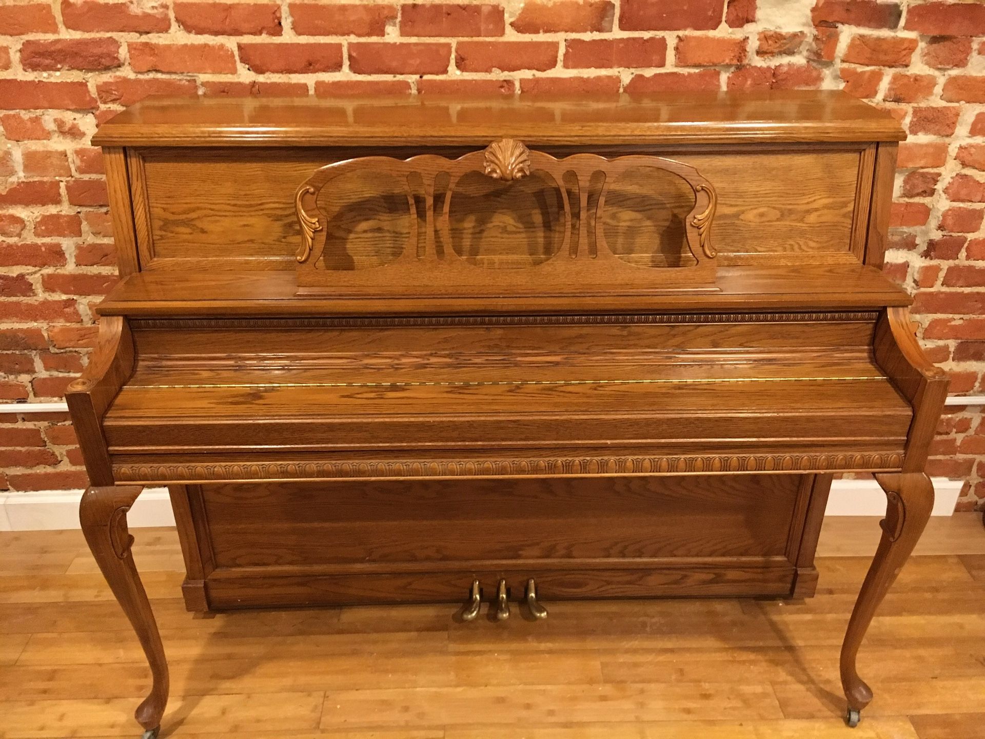 Baldwin Hamilton Upright Piano