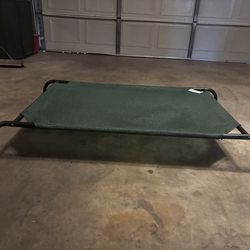 Coolaroo Steel-Framed Elevated Dog Bed