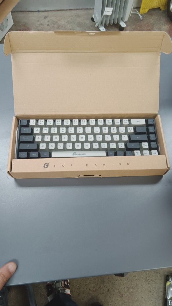 GEODMAER WIRELESS KEYBOARD FOR ALL GAMES  brand new in box 