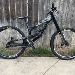 2016 Yt Tues Al Mountain Bike