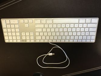 Authentic apple keyboard