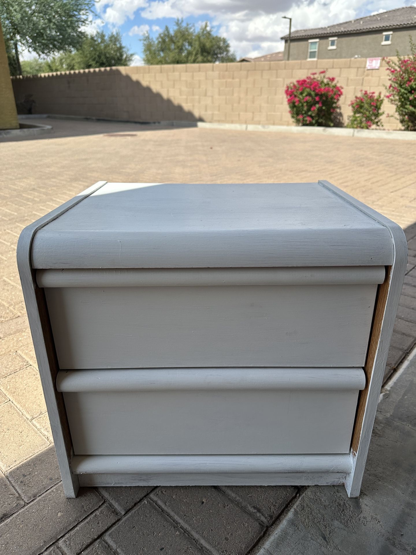 1 White Nightstand