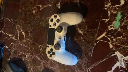 Gaming PS4 controller white