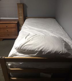 Moving!!! Solid Wood Twin Bed - Like New Mattress w/ Box Spring Included!!! MUST GO TODAY!!!