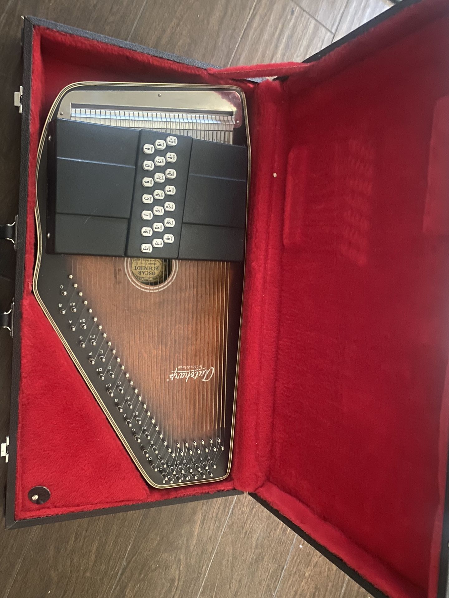21 Chord Oscar Schmidt Autoharp OS-21C
