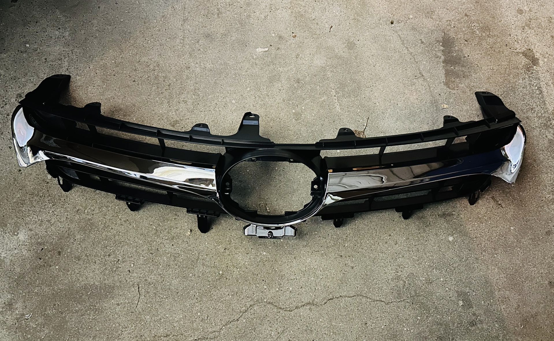 TO1200405 For Toyota Camry Front Upper Chrome Grille Grill 2015 2016 2017