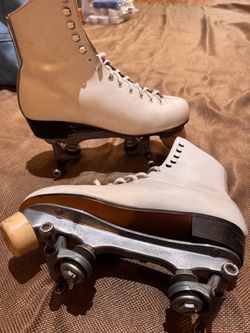 Dominion Quad skates. Women size 8