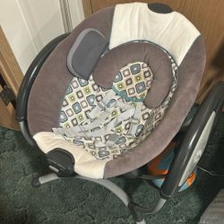Graco Baby Swing 