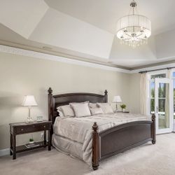 Thomasville Queen Bedroom Set
