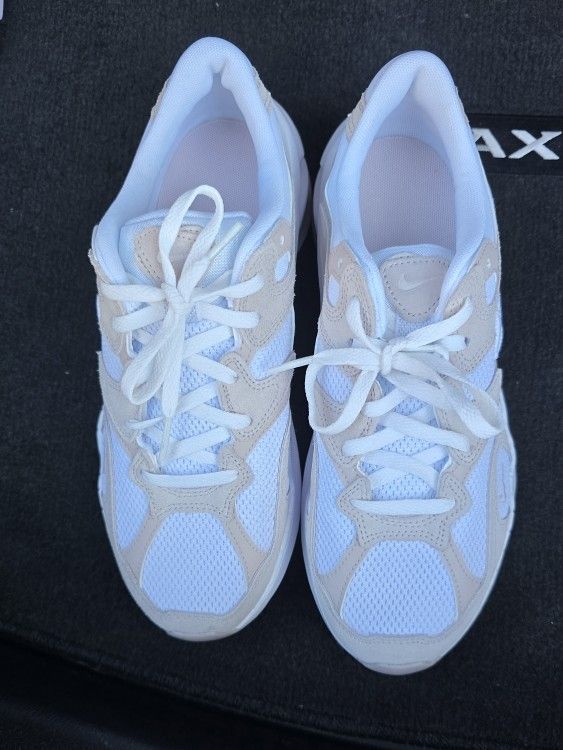 Women's Nike Shoes