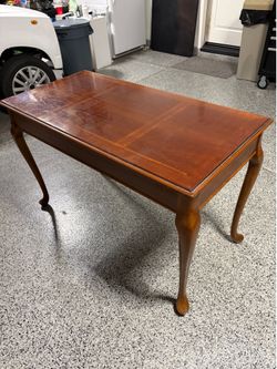 Solid Wood Traditional Console Table with 3 Drawers