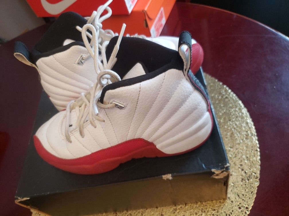Kids Jordan 12 Retro Varsity Red Shoes