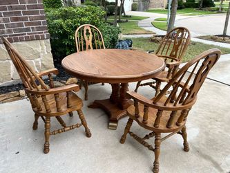 Round Oak Pedestal Dining Table with 4 Chairs