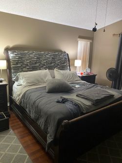 King size bed frame head board and foot board