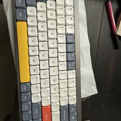 Nuphy Air75 V1 with shine-through keycaps