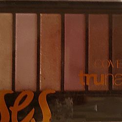 COVERGIRL TRUNAKED ROSES EYESHADOW 