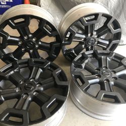 Nissan Titan Wheels with Plastidip 20x7.5