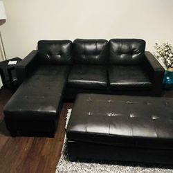 Black Couch. (pleather) 