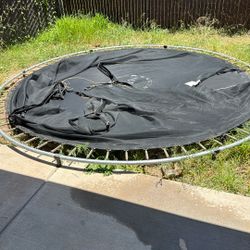 Trampoline 