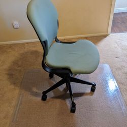 Office Chair/ Task Chair