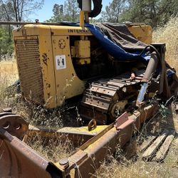 International TD15 Dozer