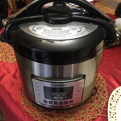 NUWAVE BRAND NEW!  ONLY OPEN BOX! NEVER USED! NUTRÍ-POT PRESSURE COOKER 8 Q!