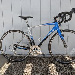 Giant Defy 3 road bike