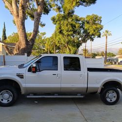 **2010 FORD F210 SUPER DUTY**