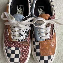 Like New VANS WOMENS 8 SNEAKERS