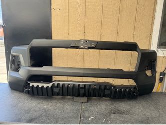 2023 2024 2025 CHEVROLET COLORADO TRAIL BOSS FRONT BUMPER COVER OEM USED
