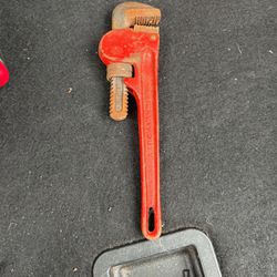 Pipe Wrench 10” 