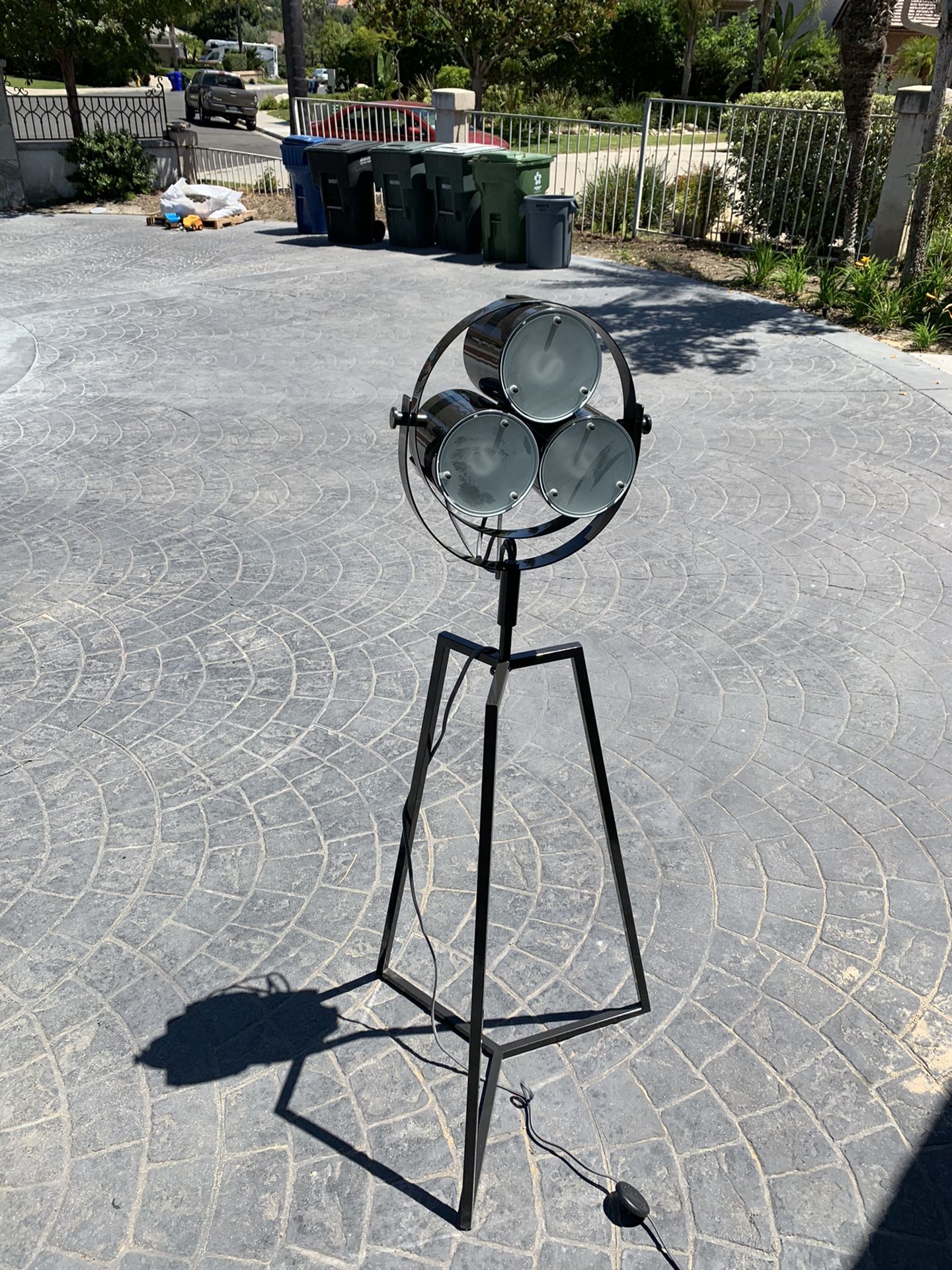 Industrial floor lamp