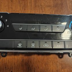 Hyundai Sonata A/C Control Unit