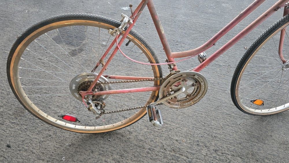 HOT ! Schwinn Varsity Schwinn 27 Inch Wheels Schwinn Varsity 27 1/4 Road Bike Reseda Ca HOT ! Schwinn Varsity Schwinn 27 Inch Wheels Schwinn Varsity 27 1/4 Road Bike Reseda Ca