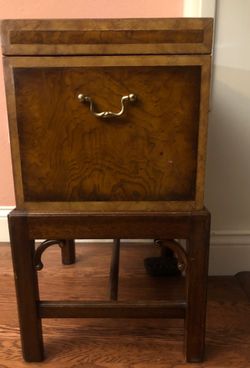 Matlin Smith box table,