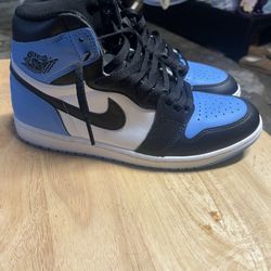 Jordan 1 UNC TOE SIZE 10.5