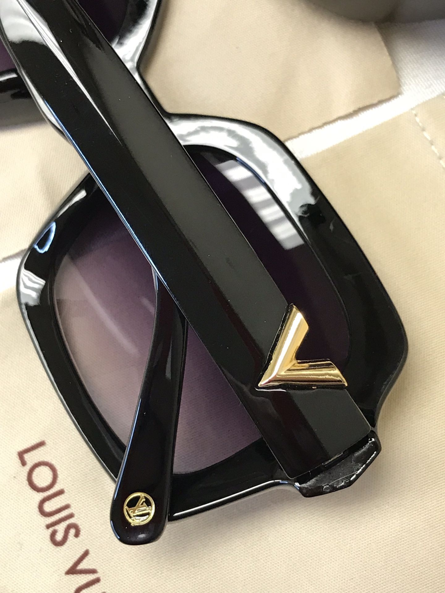 Louis Vuitton black sunglasses HD UV400