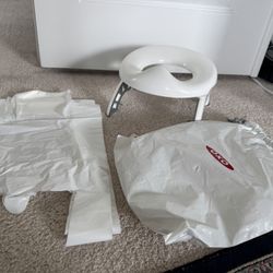 OXO Tot 2-in-1 Go Portable Potty with Travel Bag, Travel Potty Seat for Toddler 