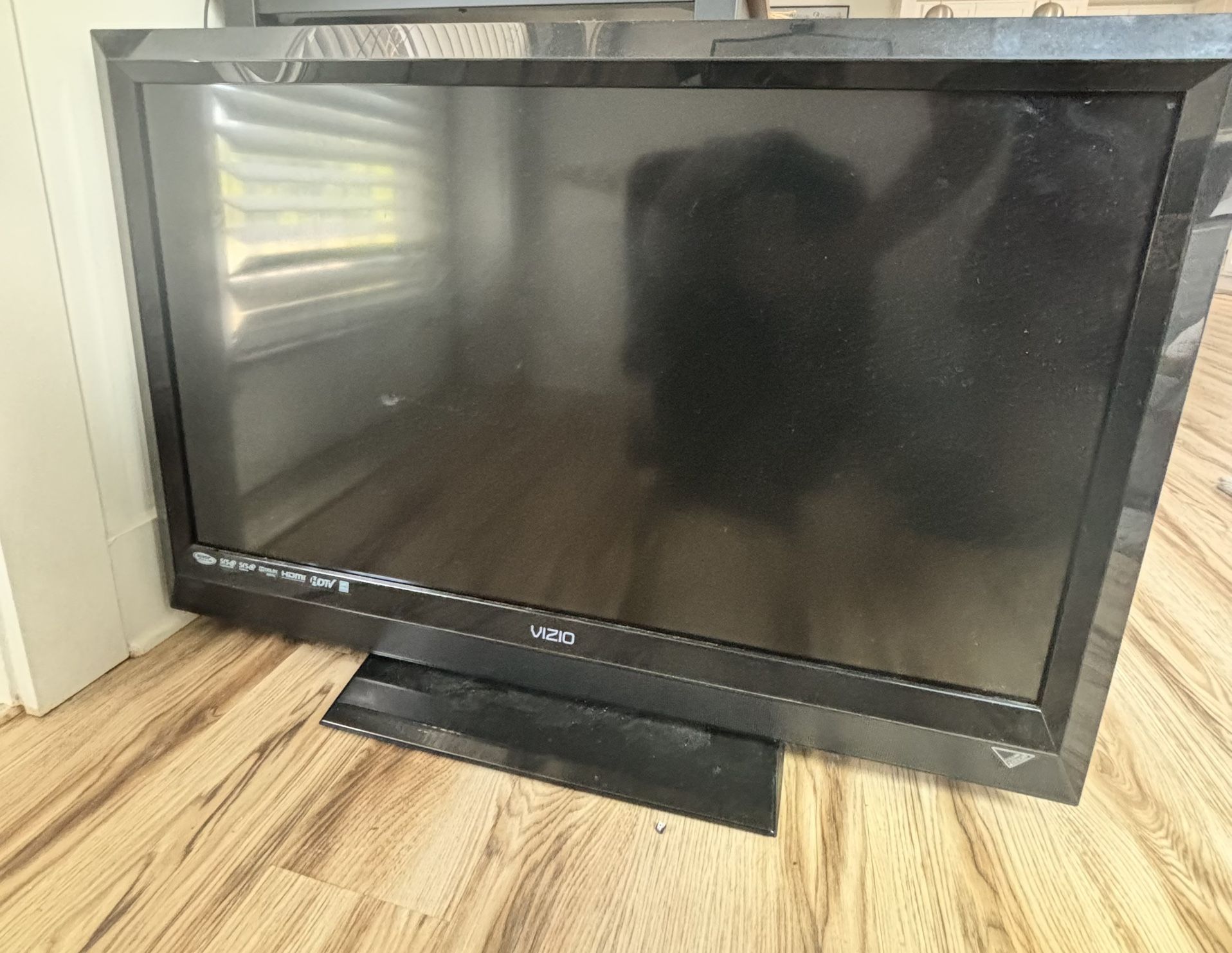 Vizio tv 37-40 Inch