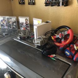 Wii Wit Controllers And Games 