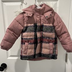 Toddler Girls puffer jacket with fur lined hood Size 3-4T