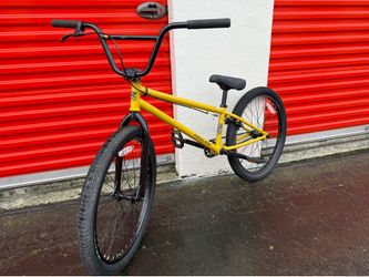 3 24” BMX REDLINES 1 MONGOOSE PRICES VERY