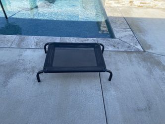 Elevated Pet Cooling Cot