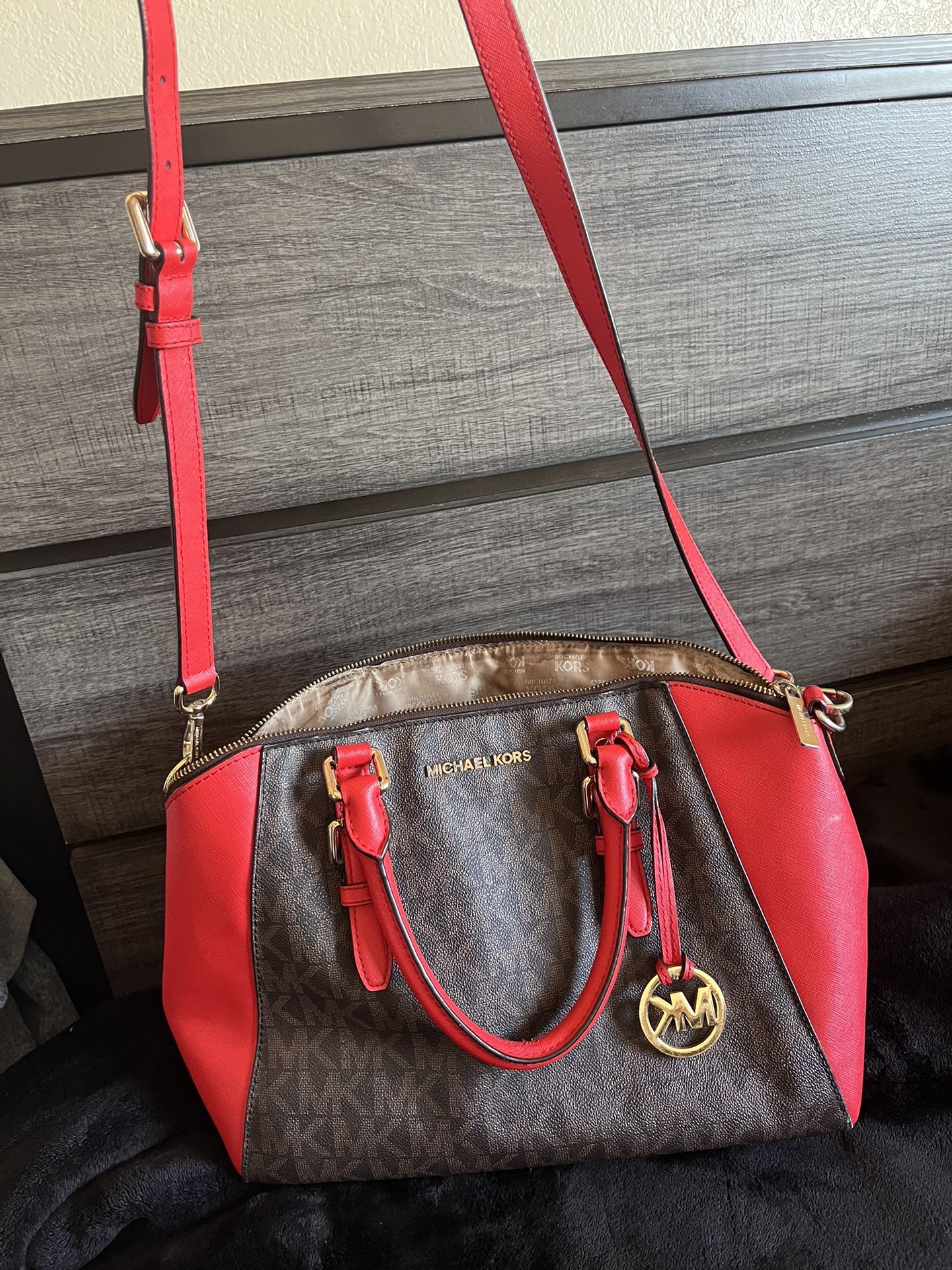 ❤️ Michael Kors Tote Bag — Red & Dark Brown, Great Condition ❤️