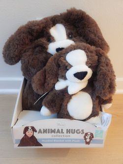 BRAND NEW!!! HOODED BLANKET WITH PLUSH