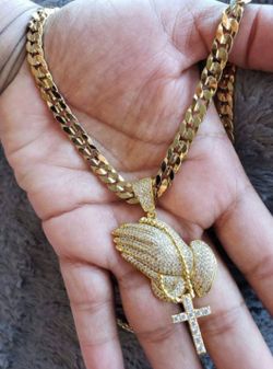 GOLD PLATED 14K DOES NOT LOSES COLOR